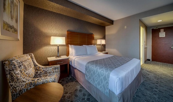 Monte Carlo Inn Markham image 13